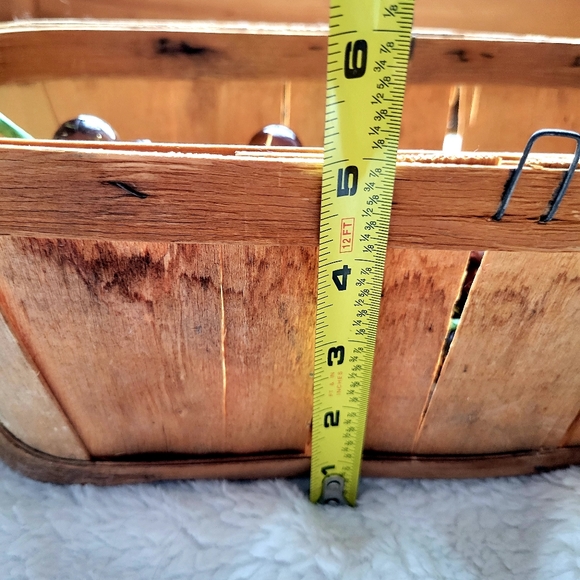 Vintage plastic grape clusters in bushel basket•Set of 2 grapes• - Picture 14 of 14